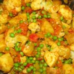 Gobhi Aaloo Mutter Ki Subzi (Cauliflower with Peas and Potatoes)